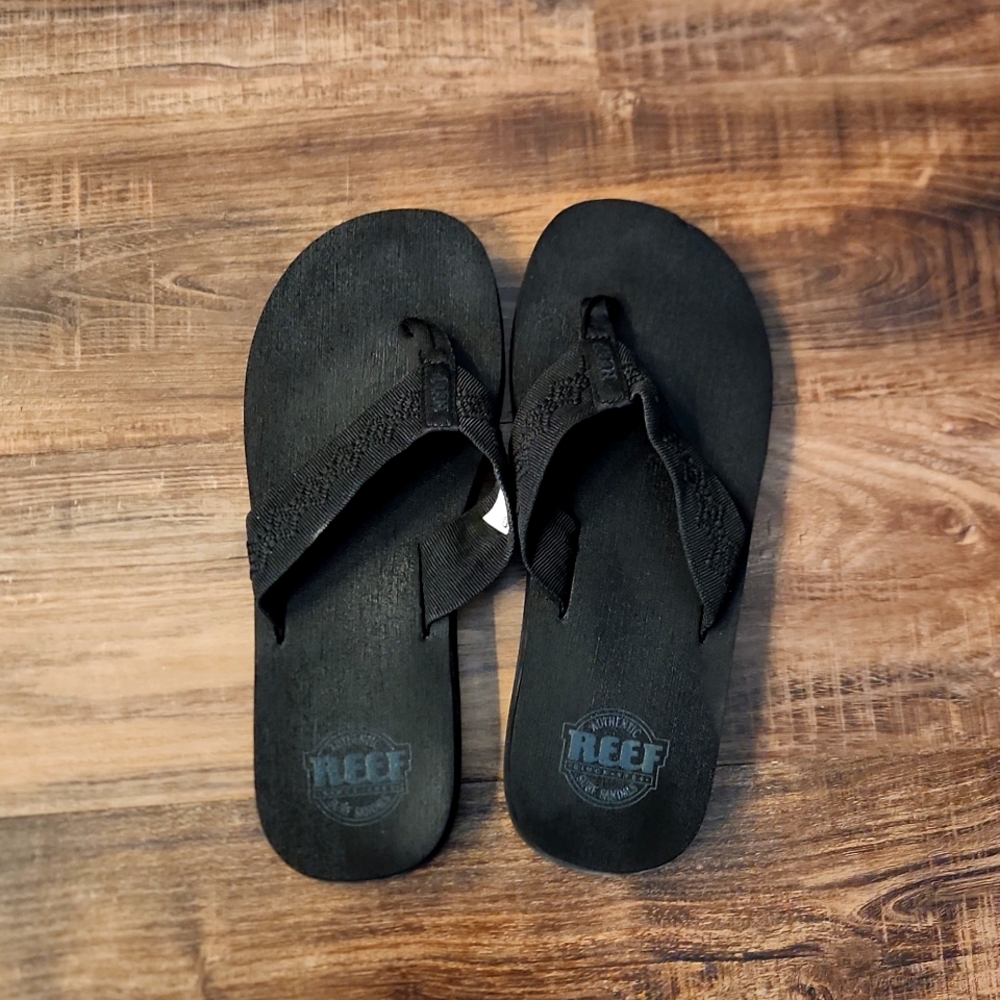 Reef Sandals like new